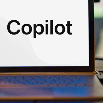 Copilot was al handig  maar dit is een ware tsunami [b] aan nieuwe functionaliteit voor vele 365-applicaties [b]